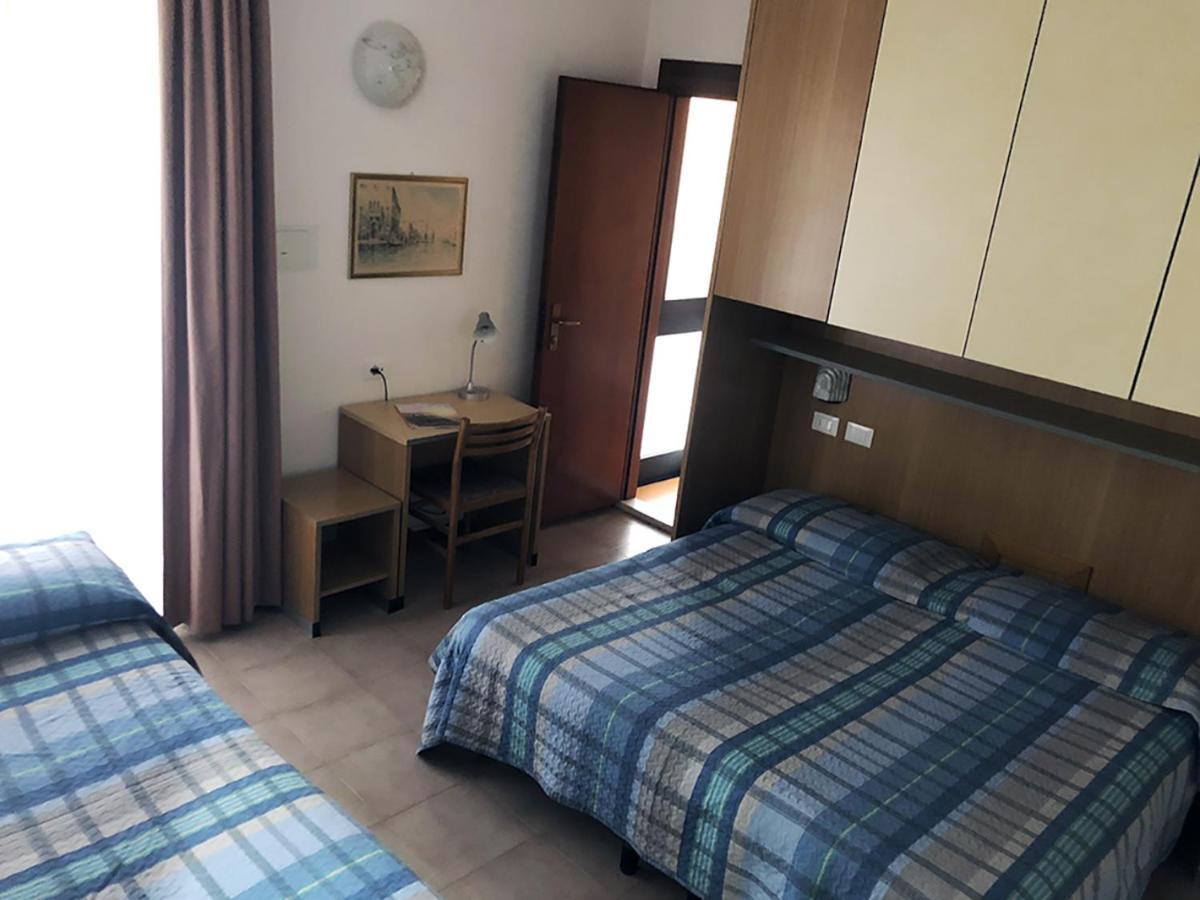 Hotel Ondina Лидо-ди-Езоло Экстерьер фото